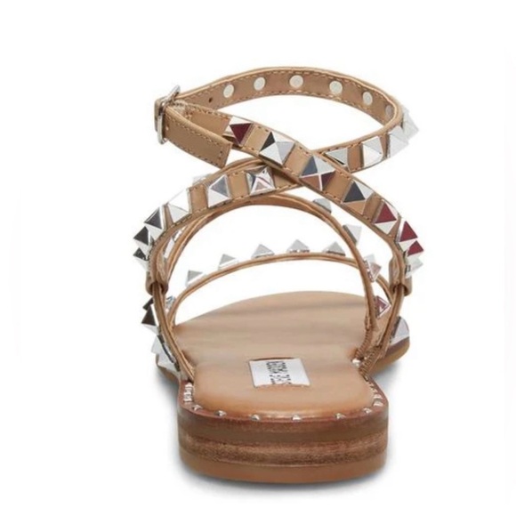 Steve Madden Womens Tan
Travel Rock Stud Flat Sandals Sz
8.5 NWOT - Picture 2 of 5